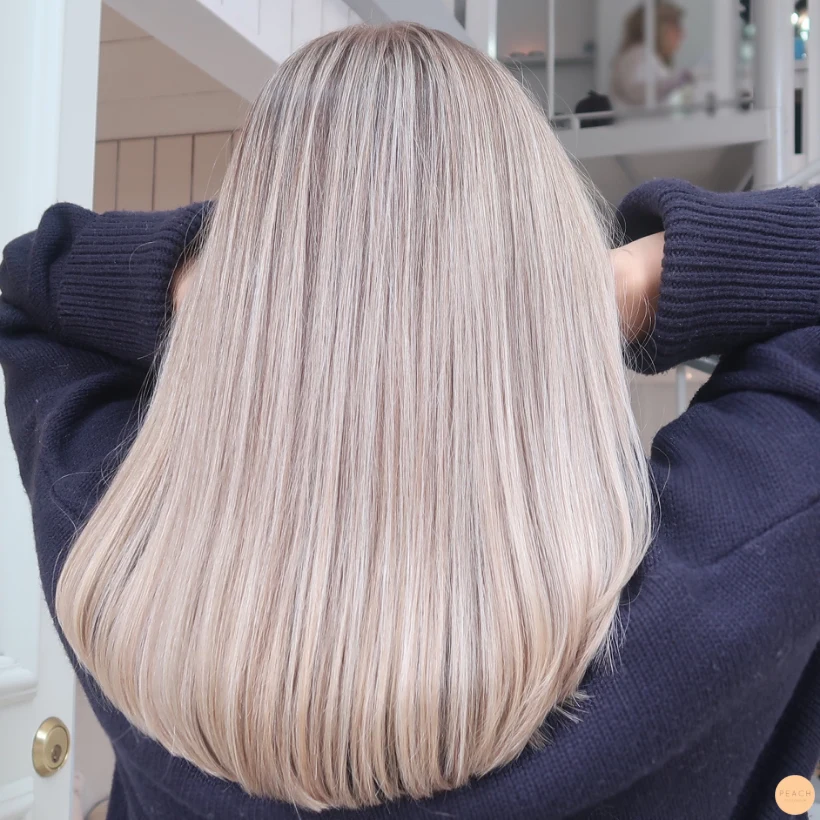 Kall ljusblond hårfärg