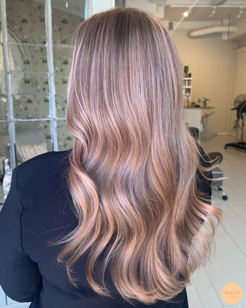 Blond rosé hår