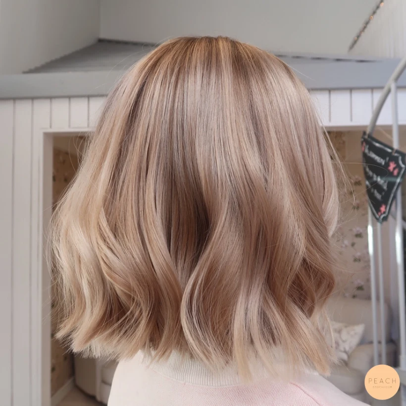 Naturlig balayage med kortare klippning