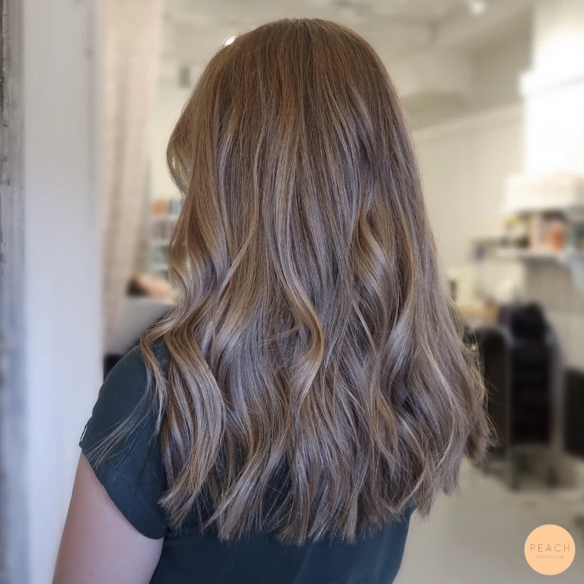 Bronde hårfärg med lowlights