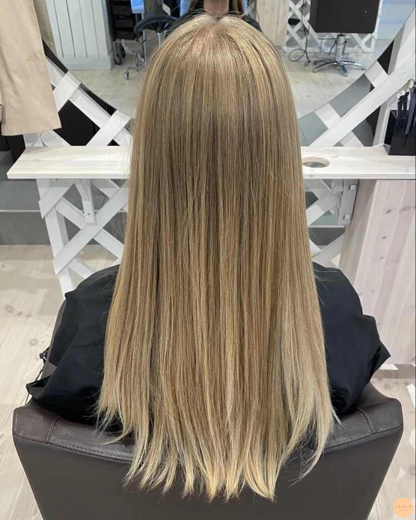 Beige blonde