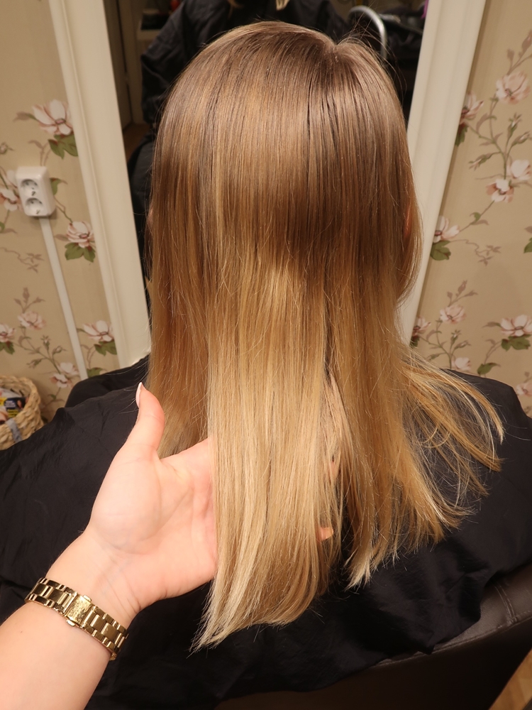 Lyxig blond hårfärg