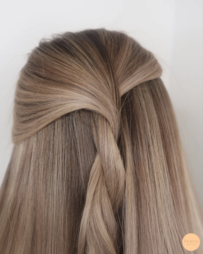 Soft blond hårfärg med mjuka lowlights