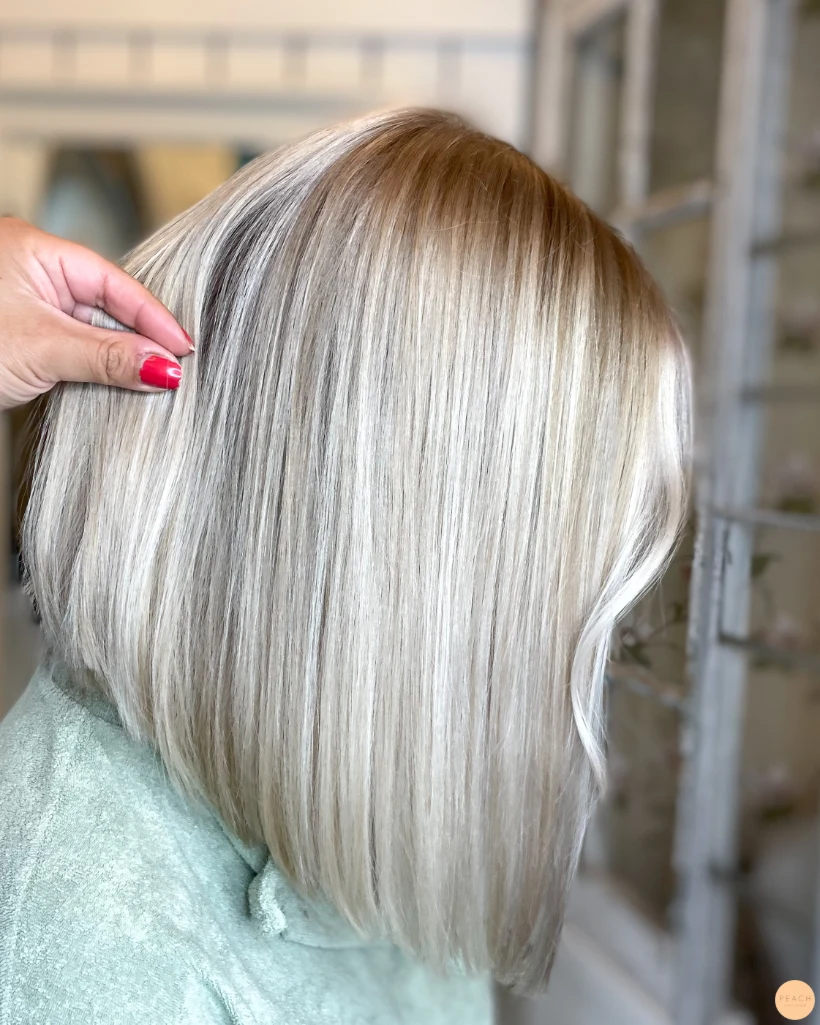 Pearl blonde hårfärg