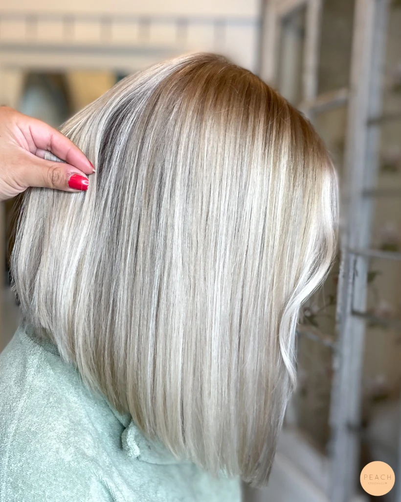 Pearl blonde hårfärg