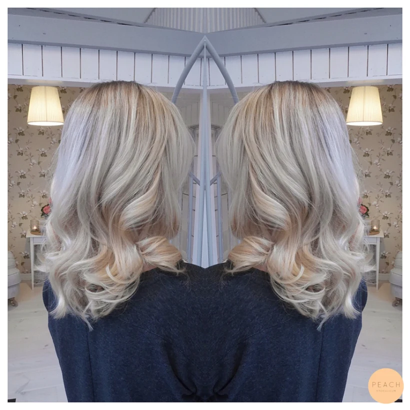Ice blonde med mjuk gråhårsövergång