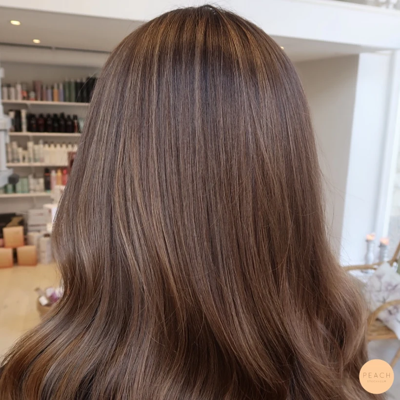 Soft balayage brown hair – salongsresultat av Alicia Siverman, 4 februari 2020