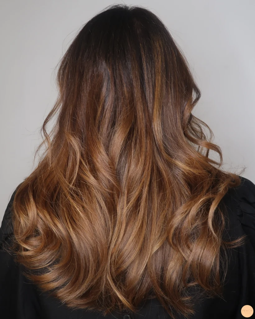 Brun varm balayage hårfärg