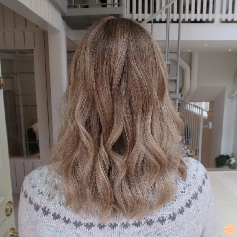 Varm blond balayage