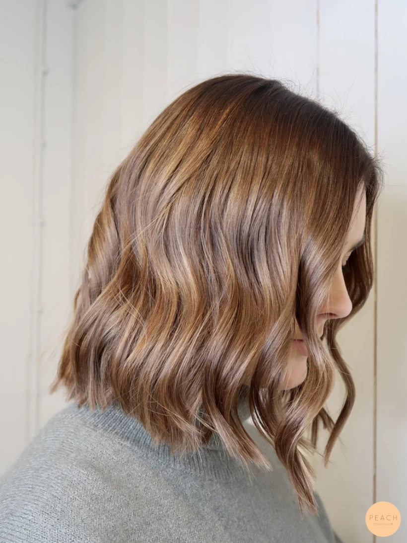 Soft balayage med ljusa slingor