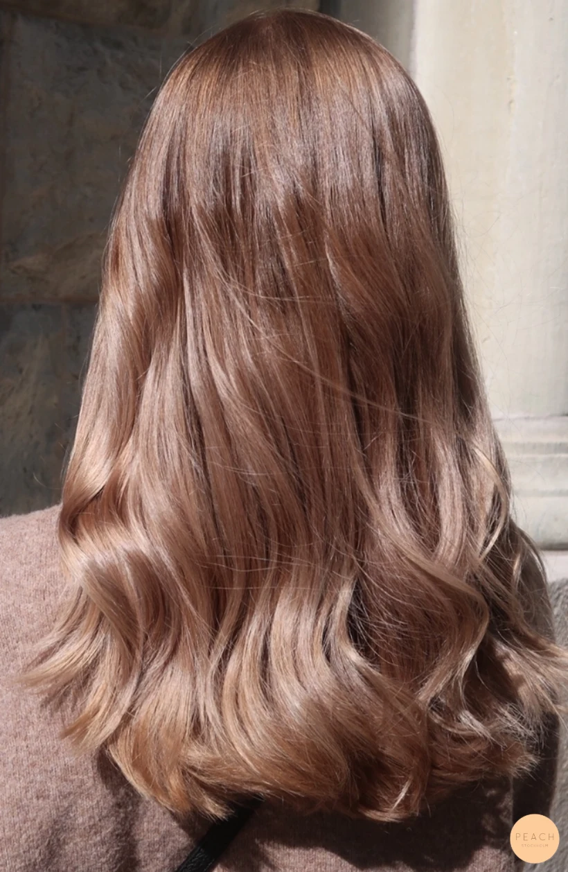 Lowlights i blont hår – salongsresultat av Julia Hemlén, 27 augusti 2019