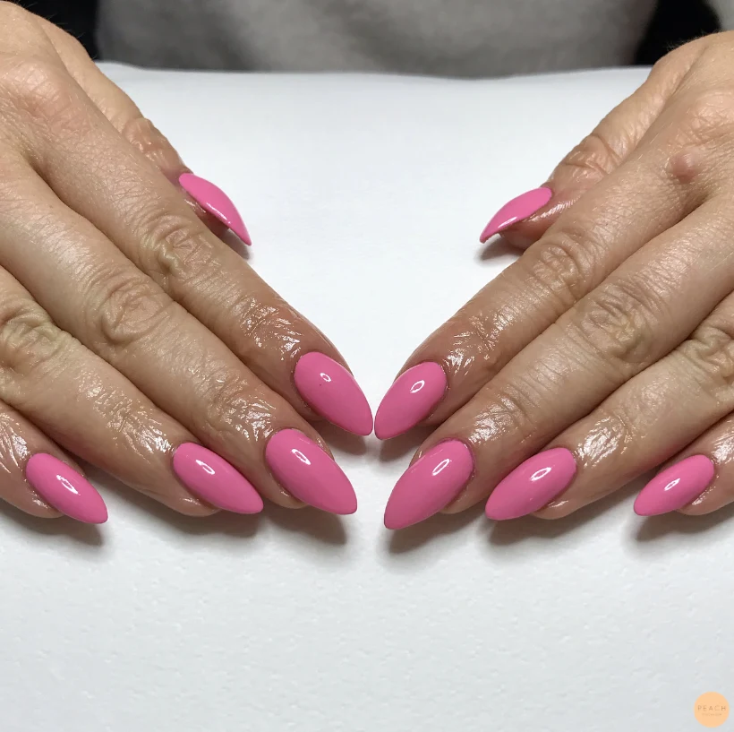 Barbie rosa mandel naglar
