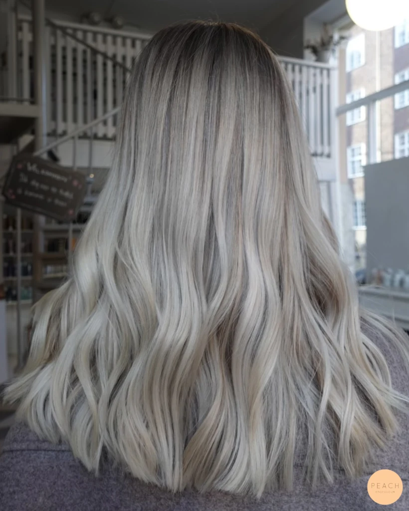 Ice blond hårfärg