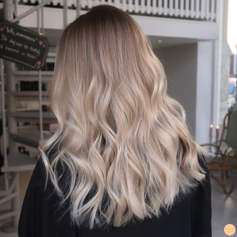 Klar blond balayage