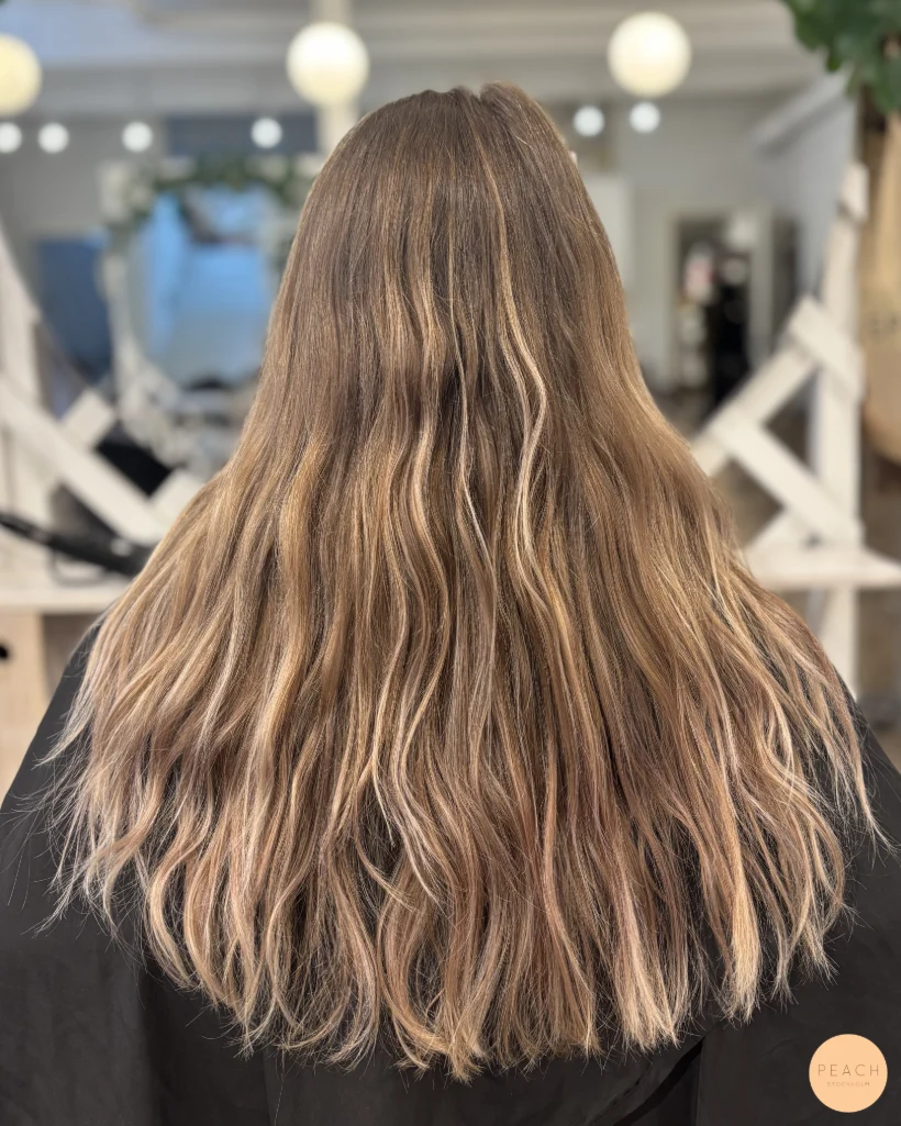 Soft beige balayage – salongsresultat av Marie Erks, 27 april 2026