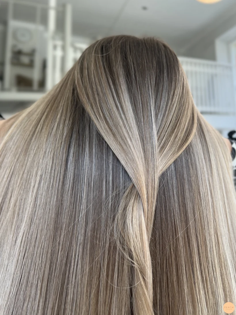 Beige ljus balayage blond