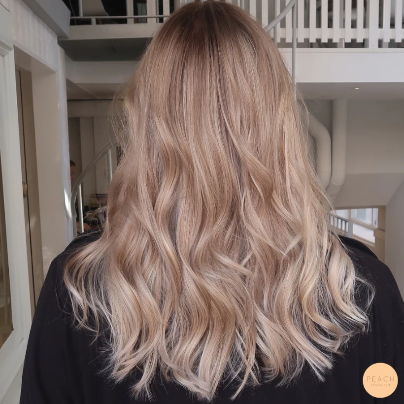 Blond balayage Stockholm