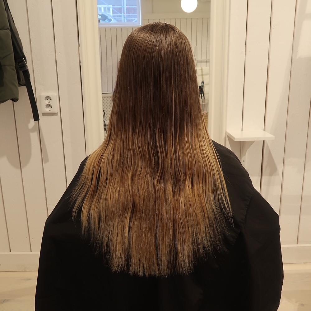 Blond varm beige balayage