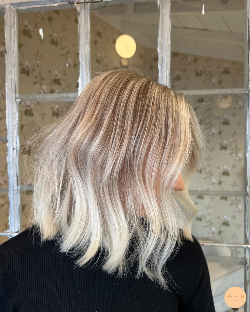 Reverse blonde balayage 🌟