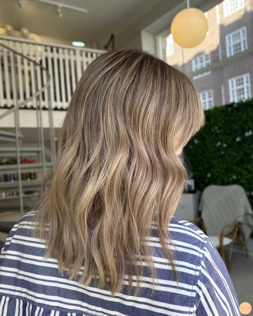 Beige blond hårfärg