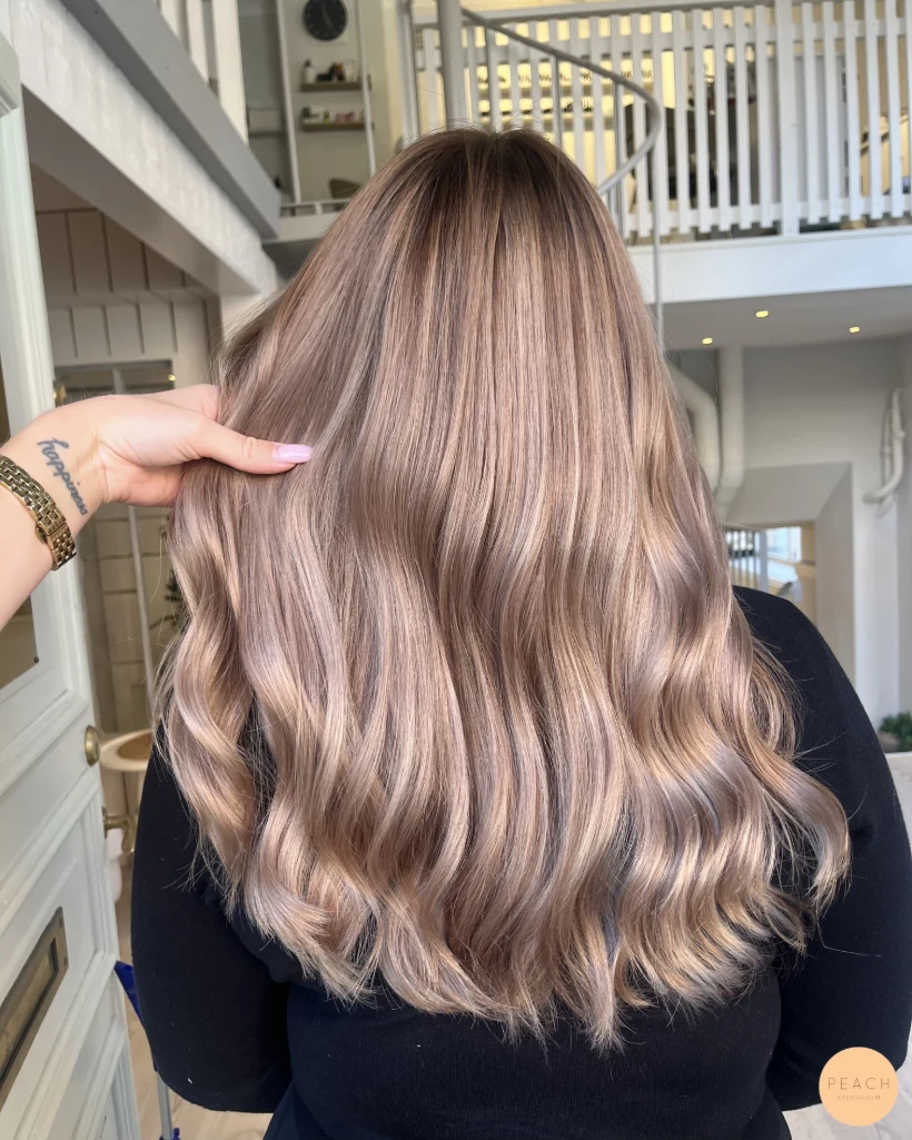 Shiny bronde hair