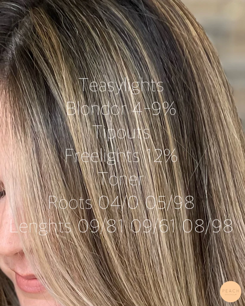Balayage med ljusa slingor och sval nyansering
