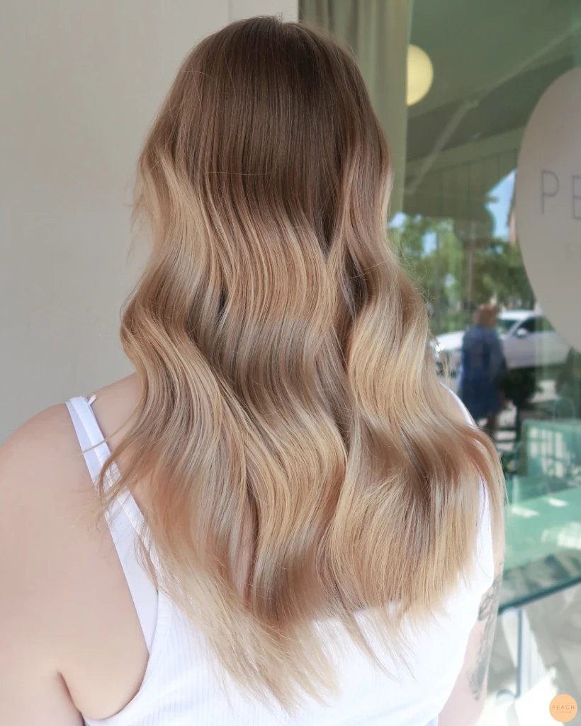 Balayage i beige blond ton