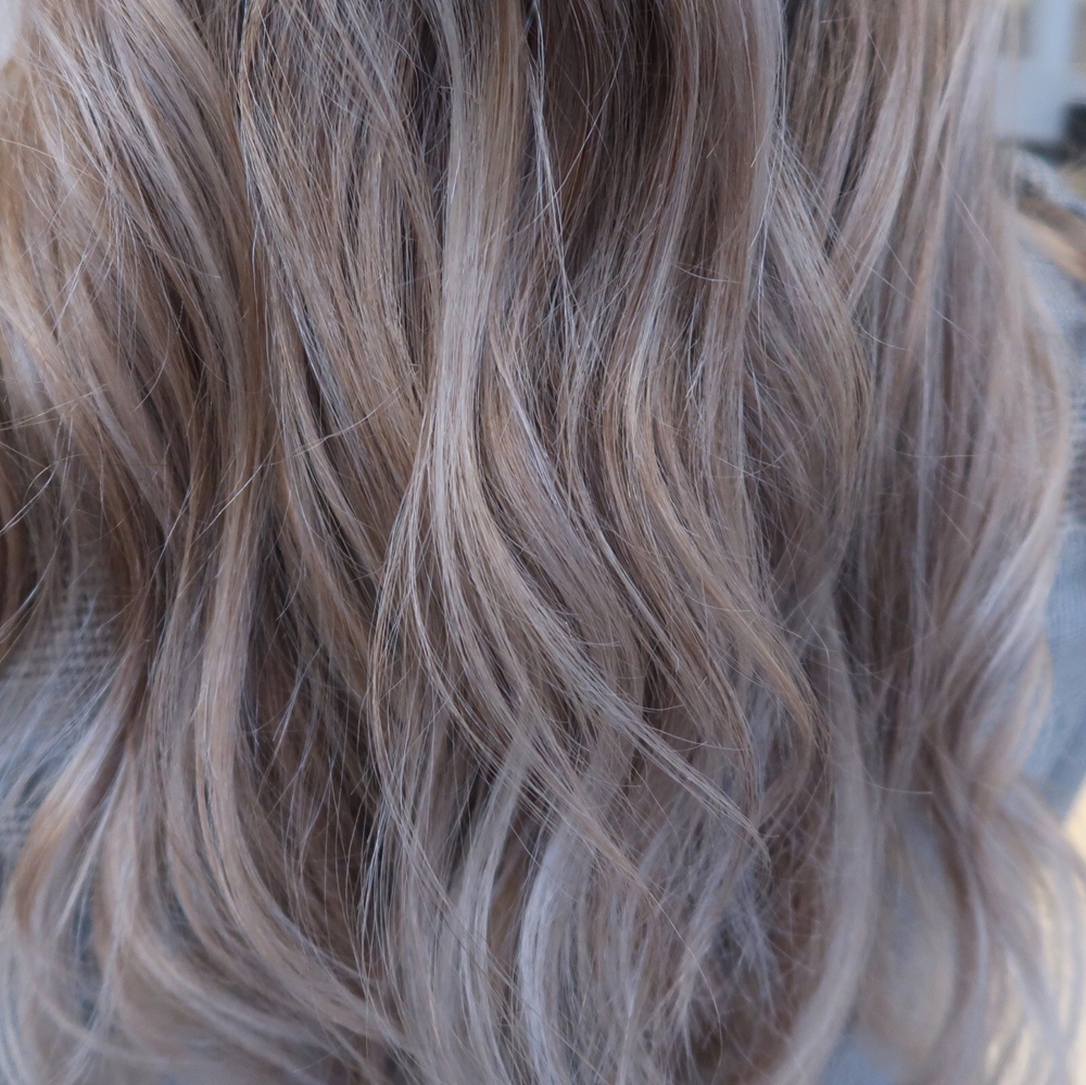 Balayage långt hår - beige