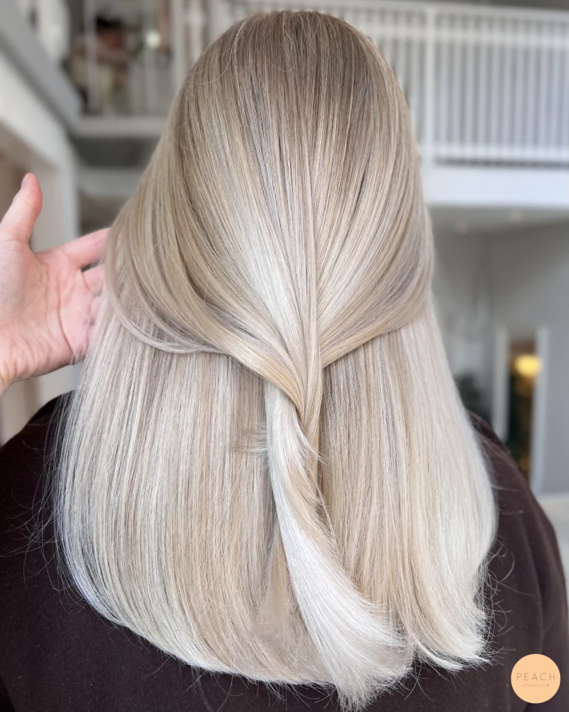 Ljus blond sval balayage