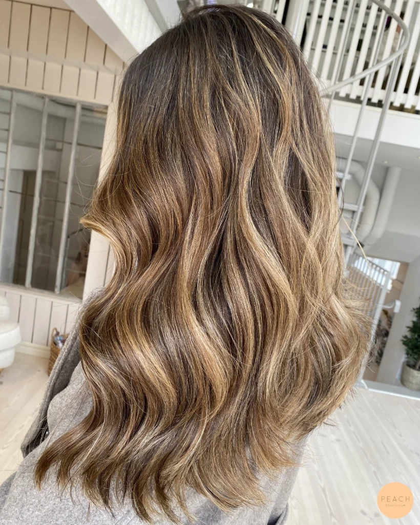 Balayage – salongsresultat av Josefine Eklund, 9 maj 2022