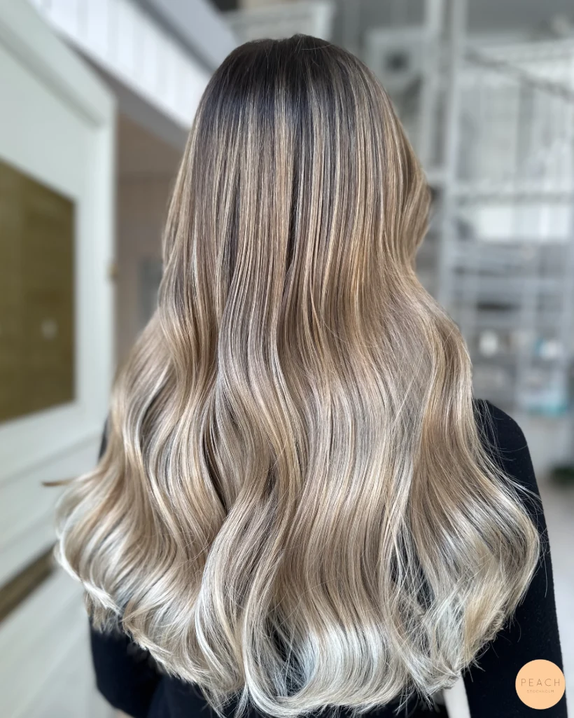 Beige blond – salongsresultat av Felicia Mankinen, 20 juni 2023