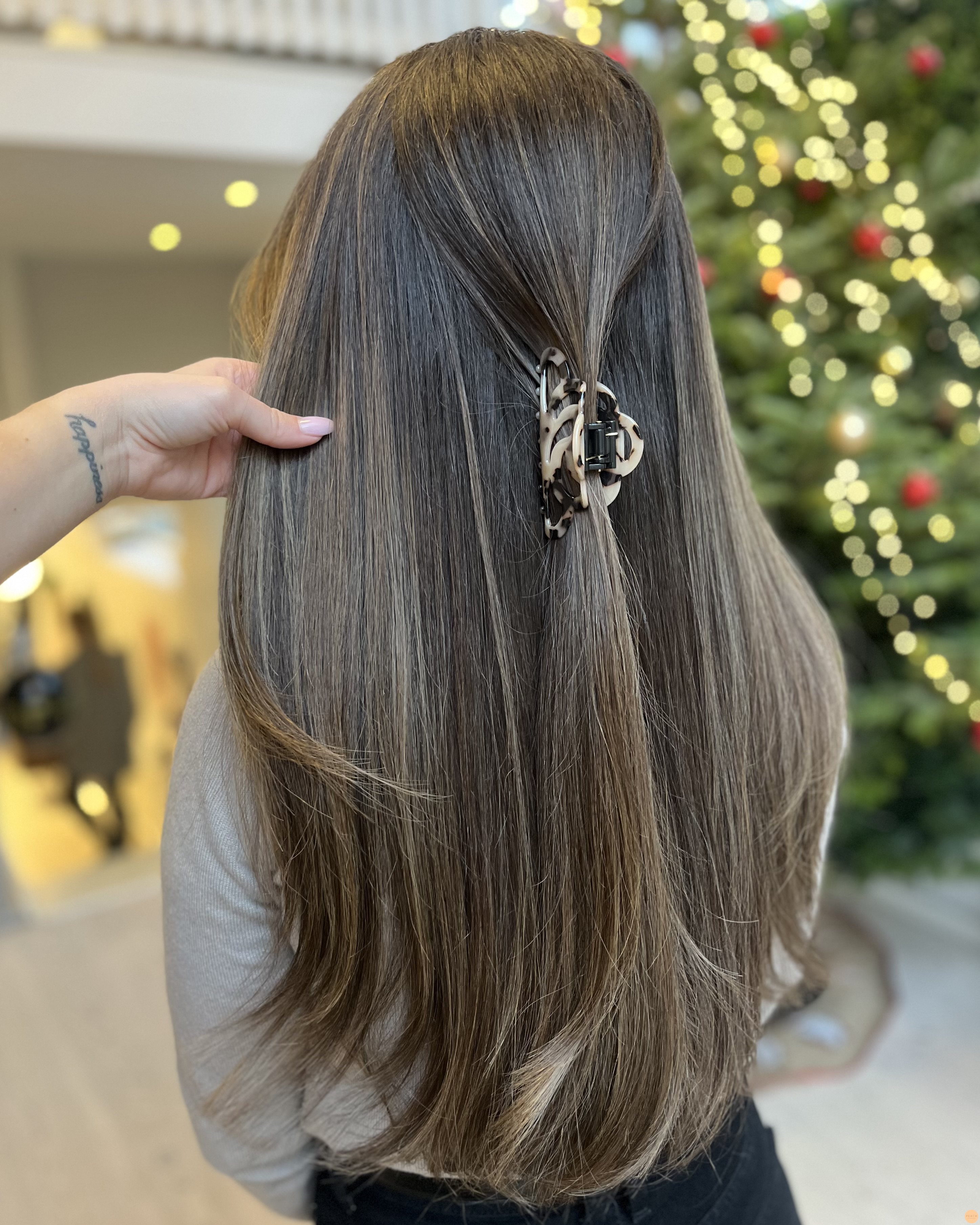 Kall brun hårfärg