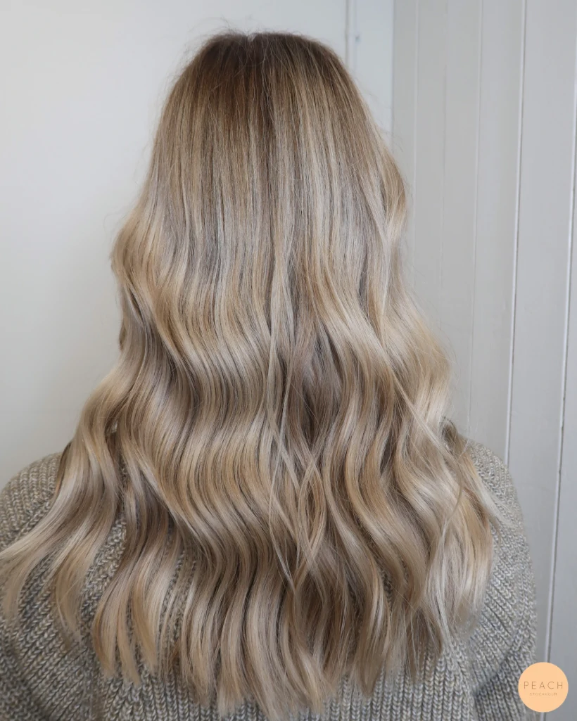 Kall blond balayage – salongsresultat av Elin Granqvist, 15 januari 2021