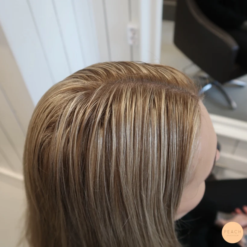 Rootshadow med blond hårfärg