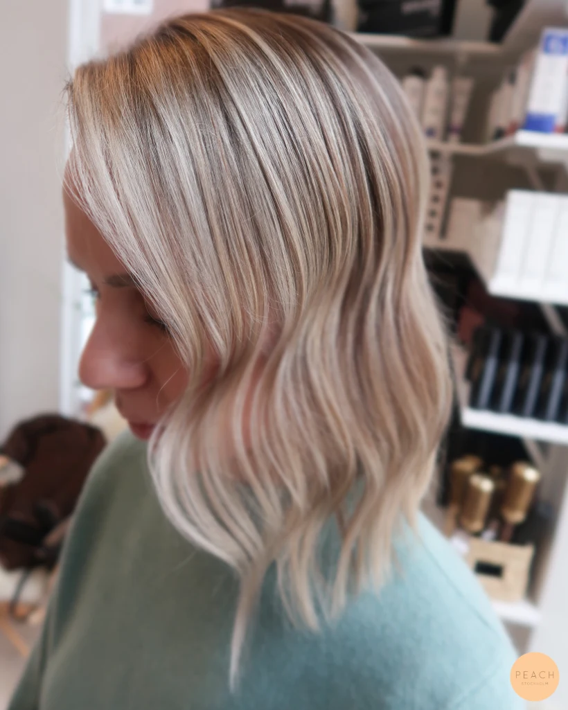 Blond balayage with lob cut
