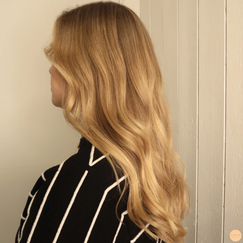Naturlig balayage i varma toner