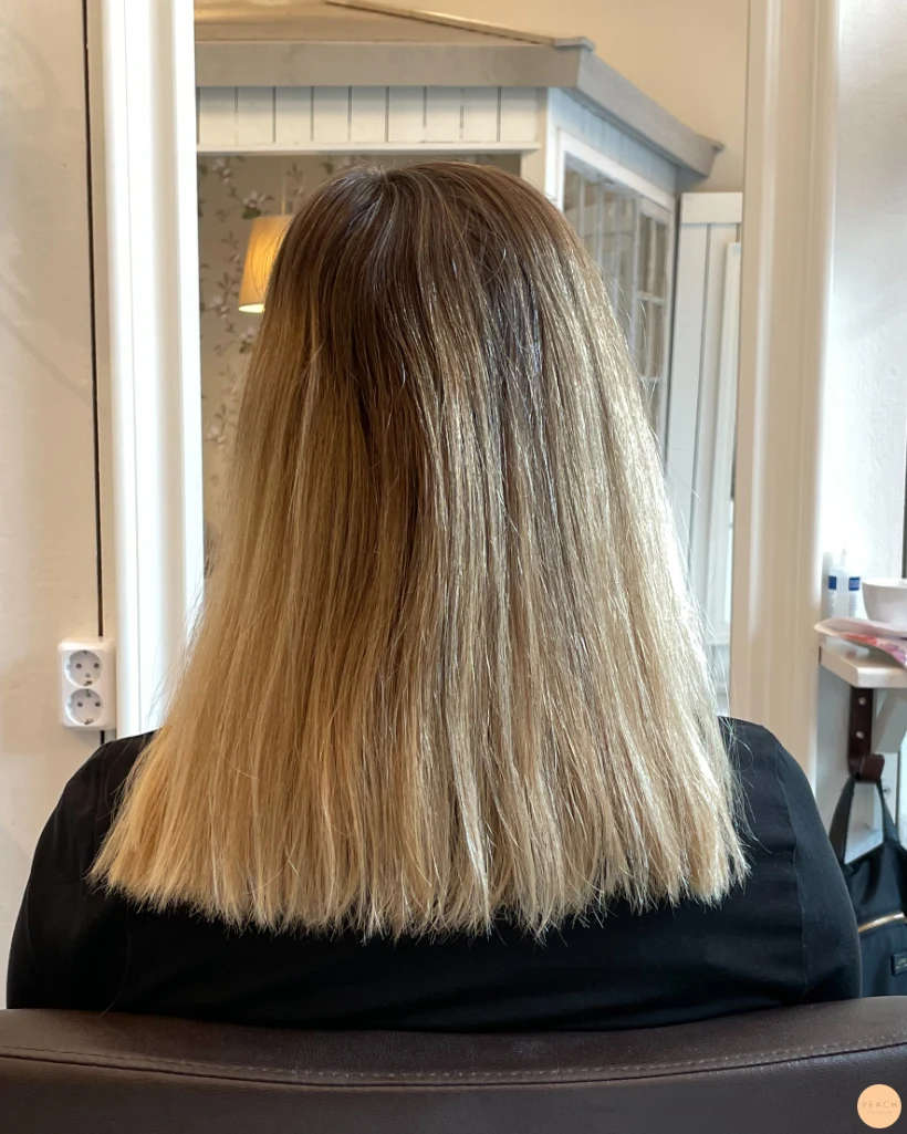 Sandbeige hårfärg