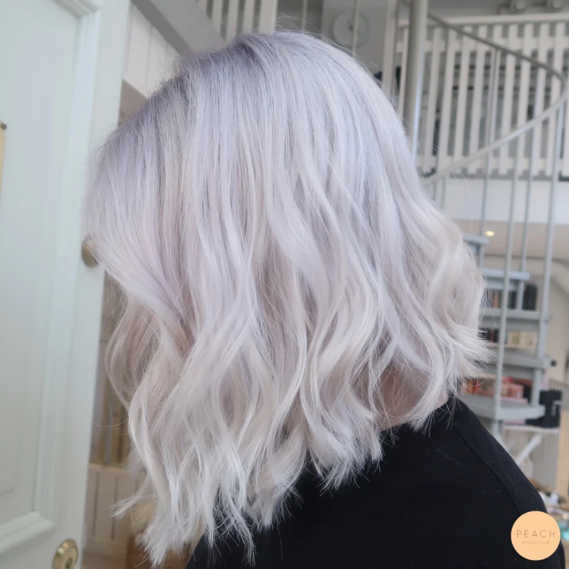 Isblond page med kall nyansering
