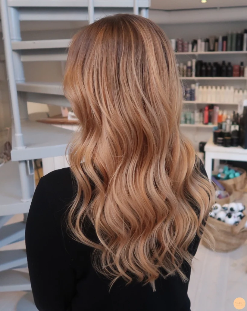 Varm blond färg