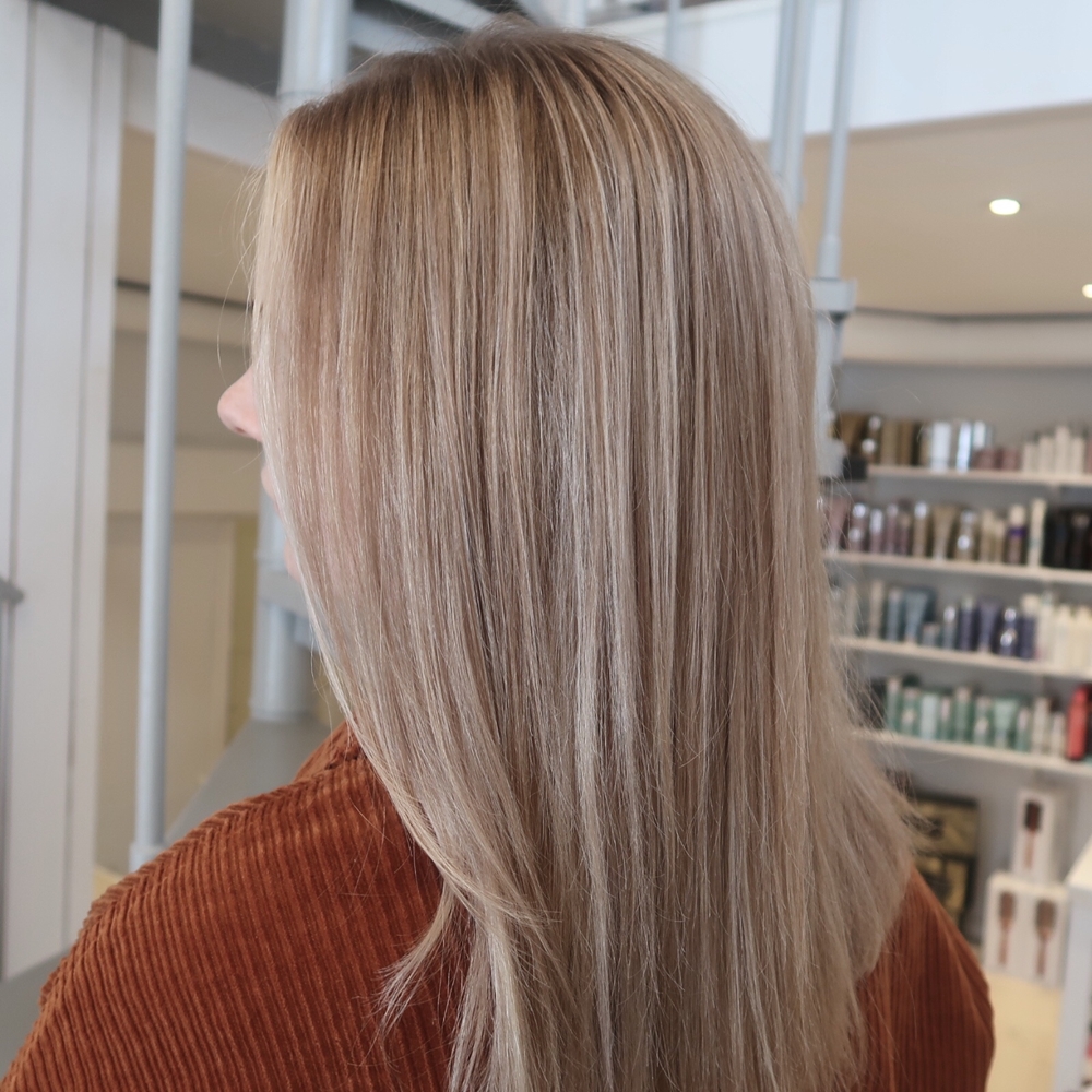 Beige havreblond hårfärg