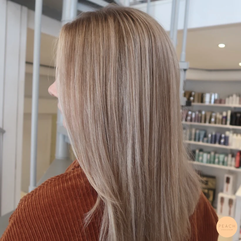 Beige havreblond hårfärg