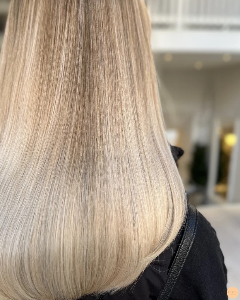 Kall beige balayage