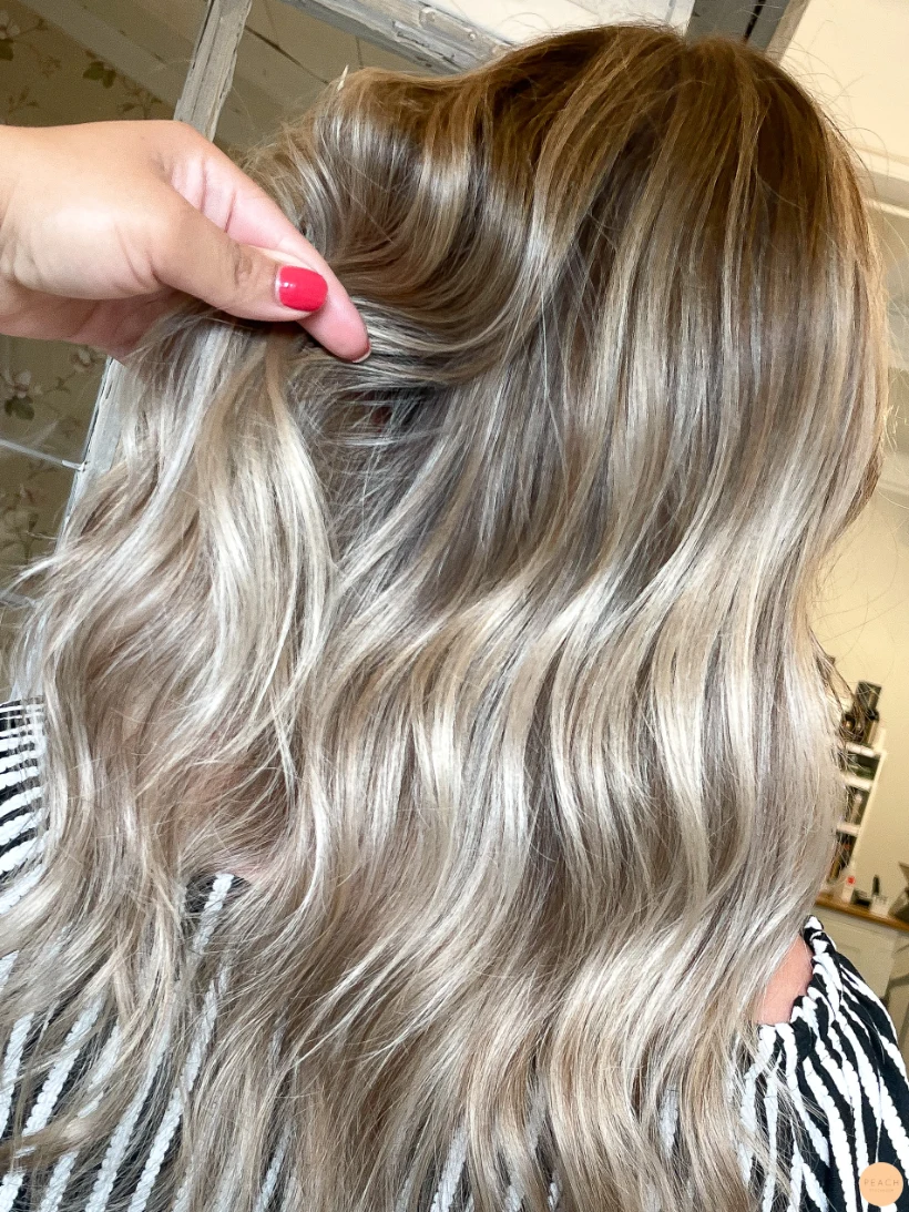 Kall beige hårfärg