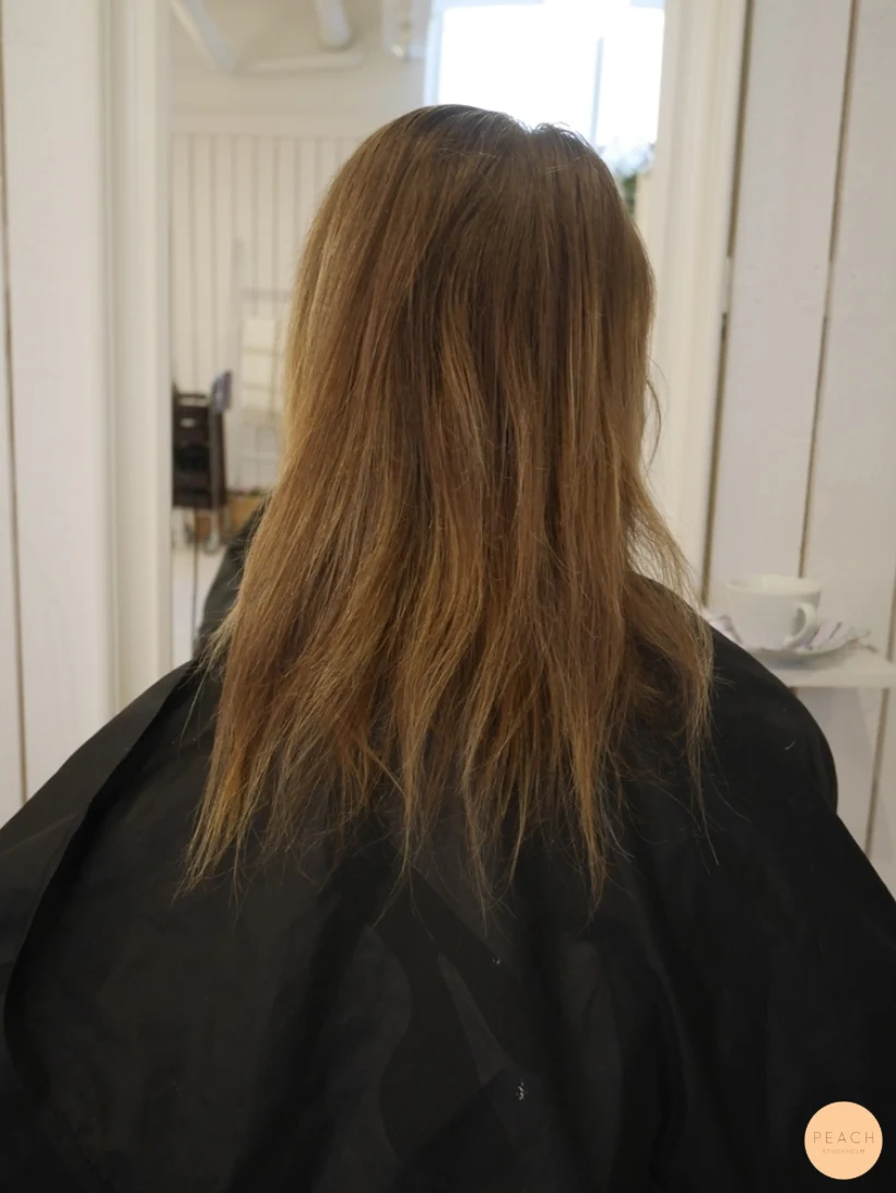 Krämig balayage och axellång klippning