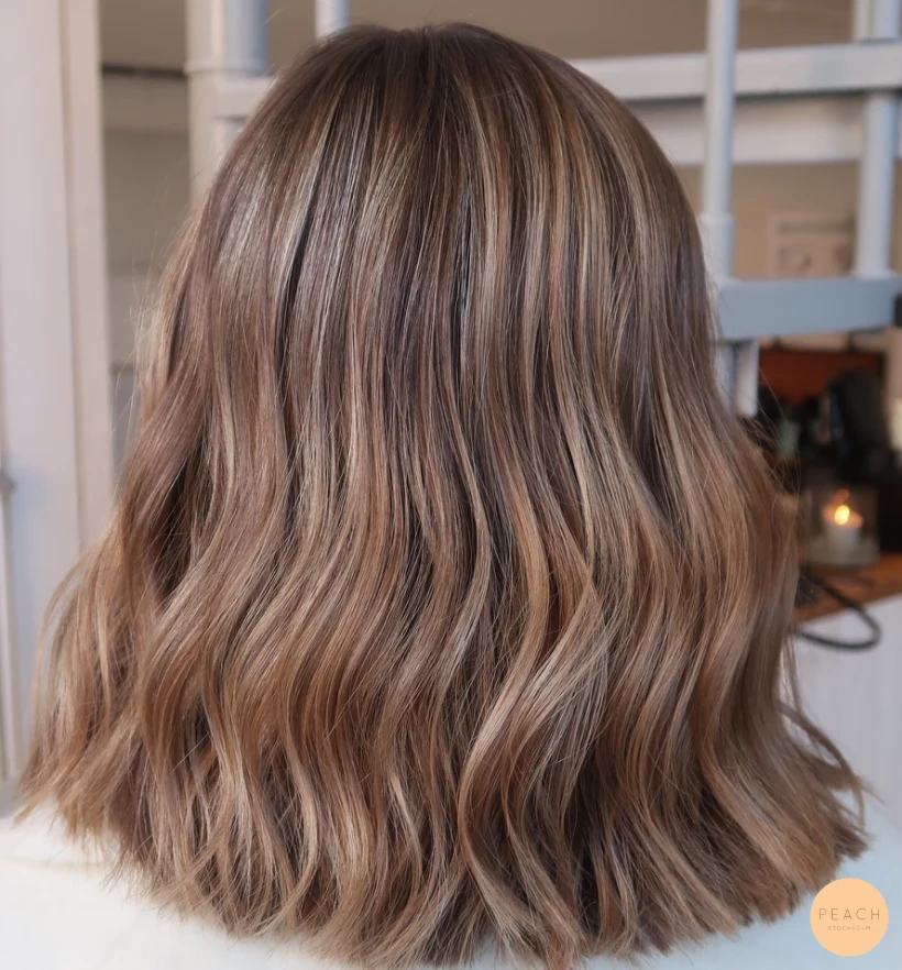 Naturlig balayage med krämig ton