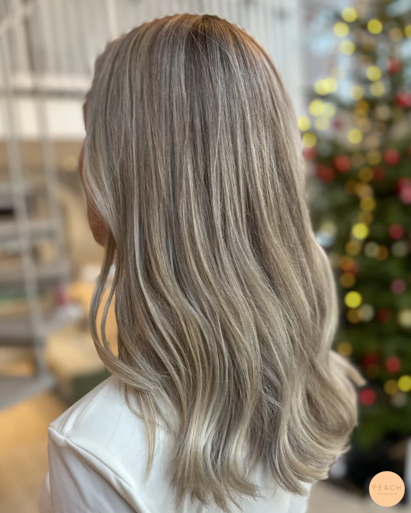 Mörkblond hårfärg