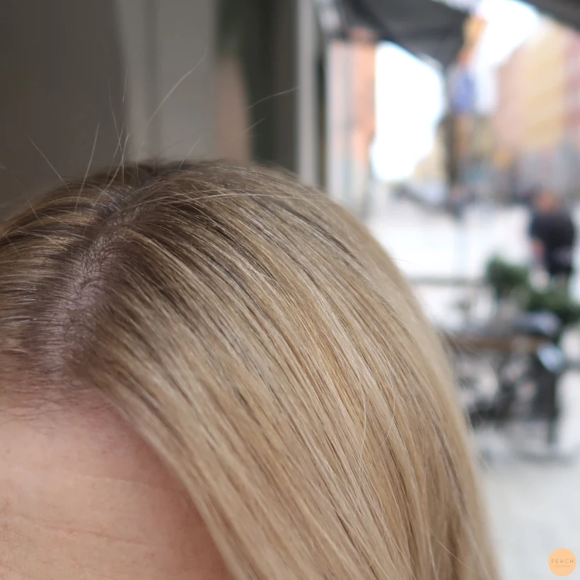 Makeover med många ljusa och mörka slingor