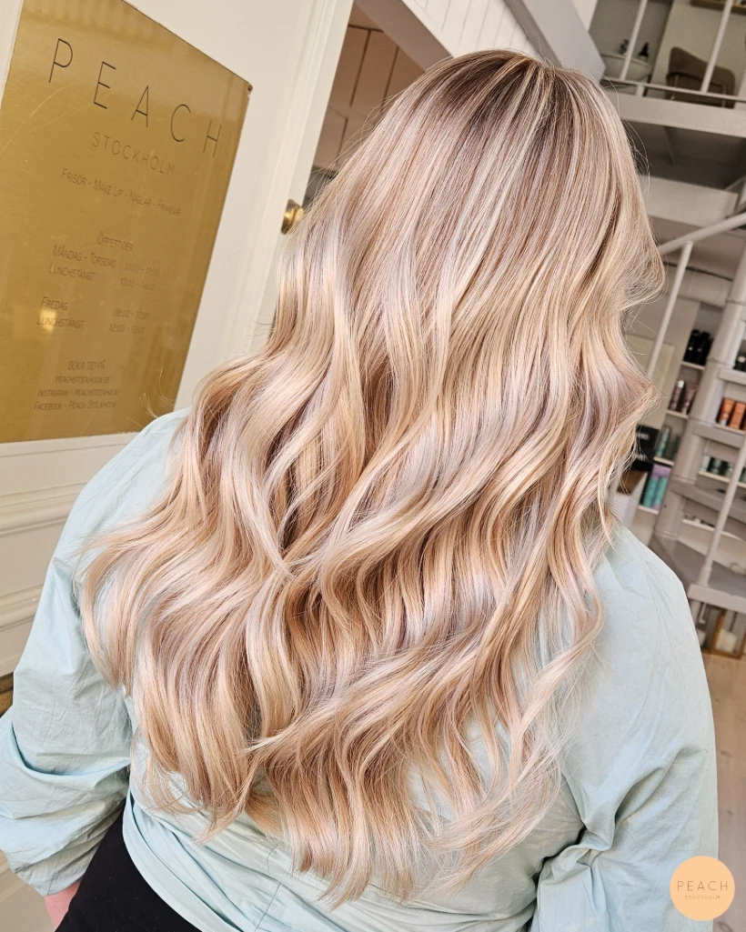 Glossy vanilla rosé