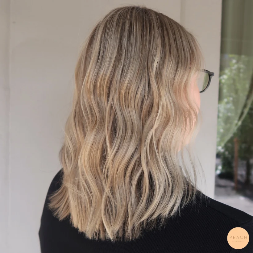 Naturlig beige balayage med lowligts