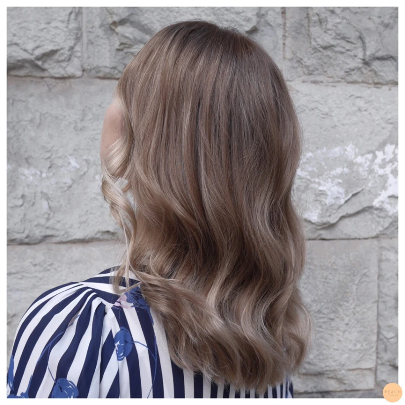 Kall beige balayage
